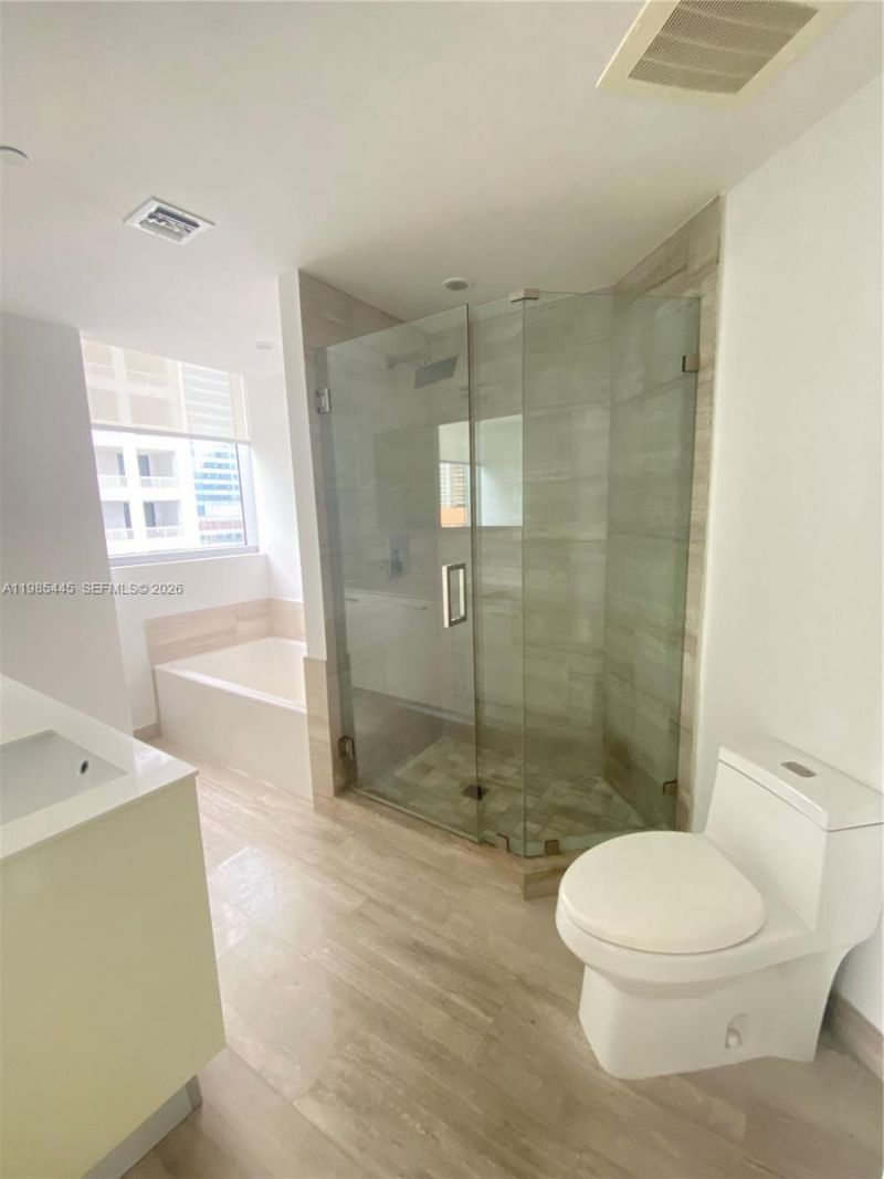 1300 Brickell Bay Dr , Unit 1903, Miami, FL 33131 Photo