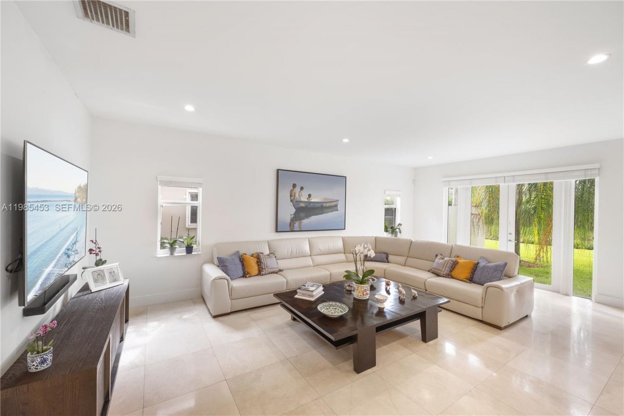 8600 SW 139th Ter , Palmetto Bay, FL 33158 Photo