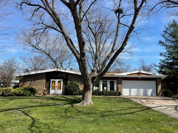 700 McClaran Avenue, Aurora, IL 60506