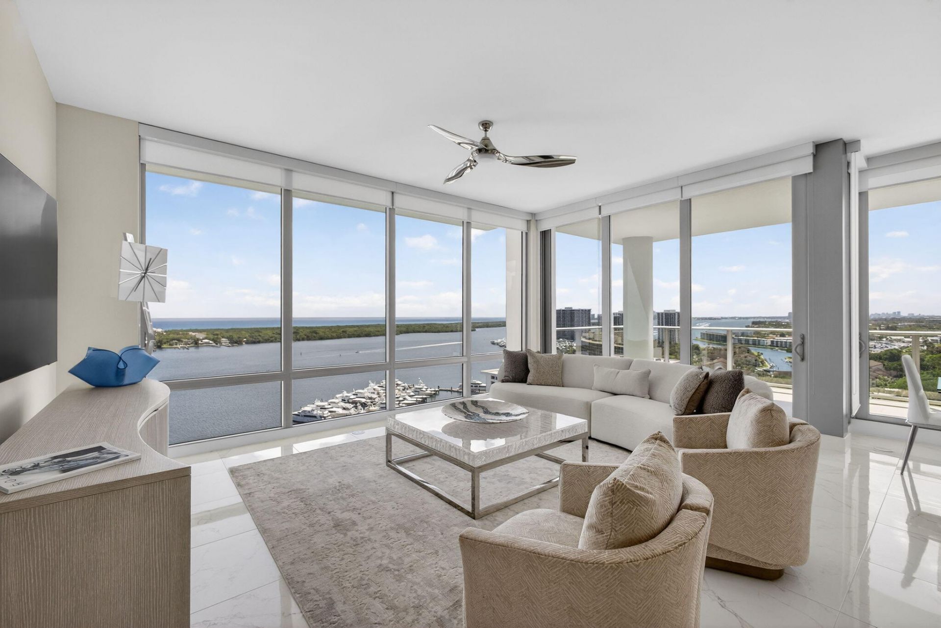 2 Water Club Way, Unit 2004, North Palm Beach, FL 33408 Photo