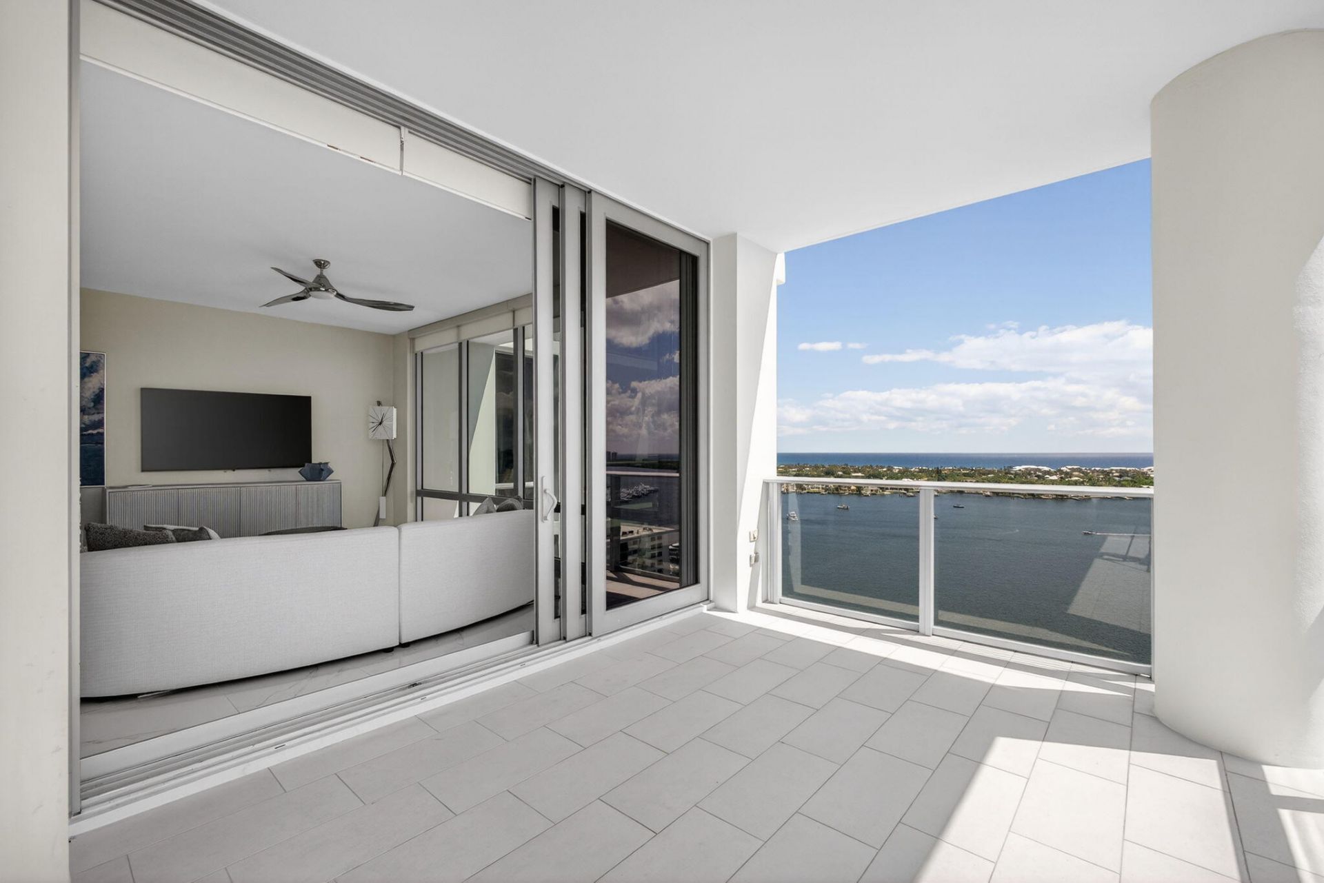 2 Water Club Way, Unit 2004, North Palm Beach, FL 33408 Photo