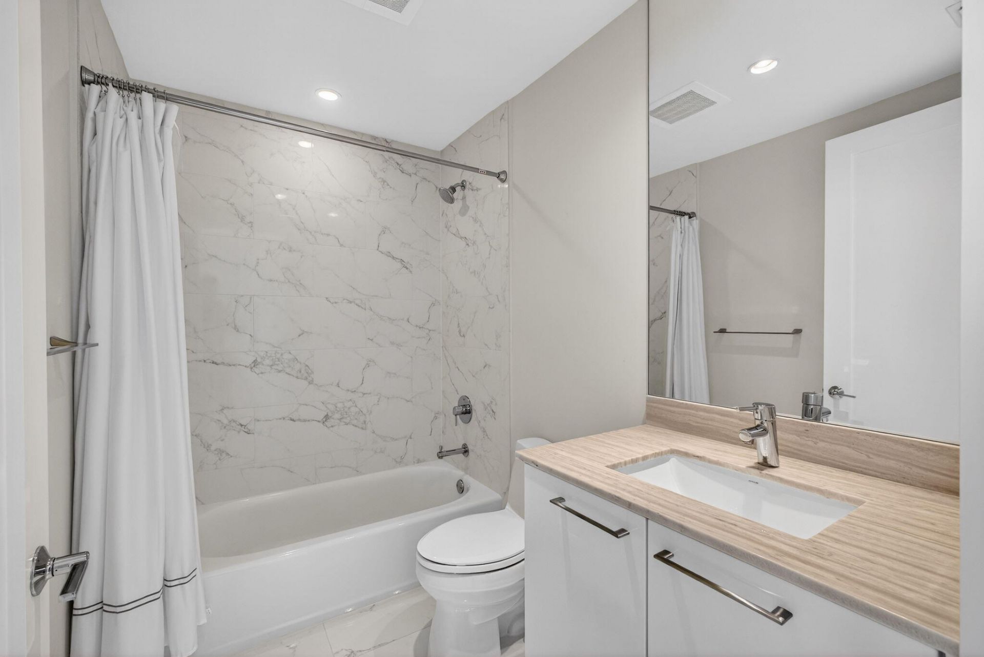 2 Water Club Way, Unit 2004, North Palm Beach, FL 33408 Photo