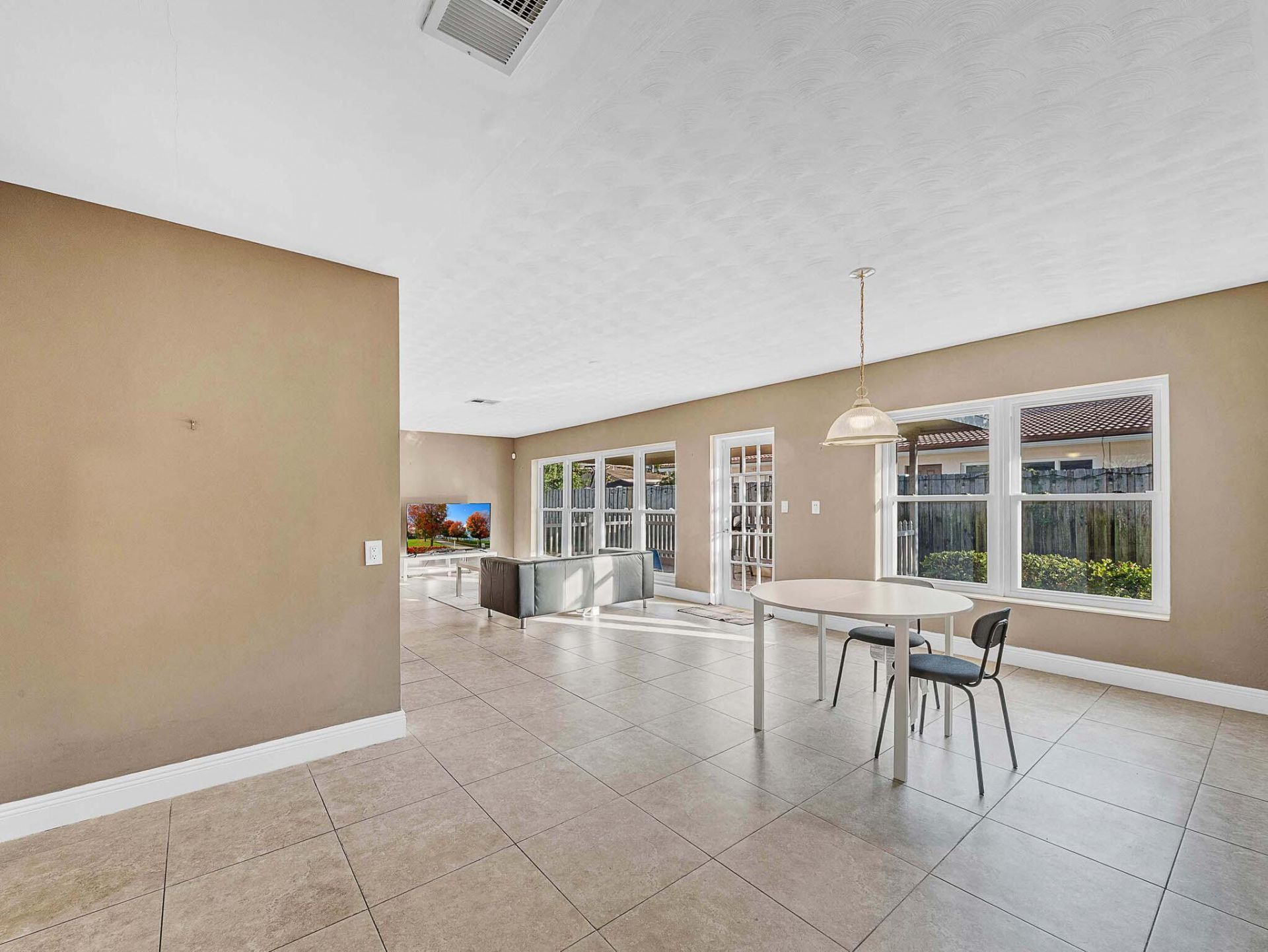 2750 SE 3rd Street, Pompano Beach, FL 33062 Photo