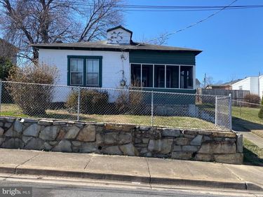 2210 S NELSON STREET, ARLINGTON, VA 22206