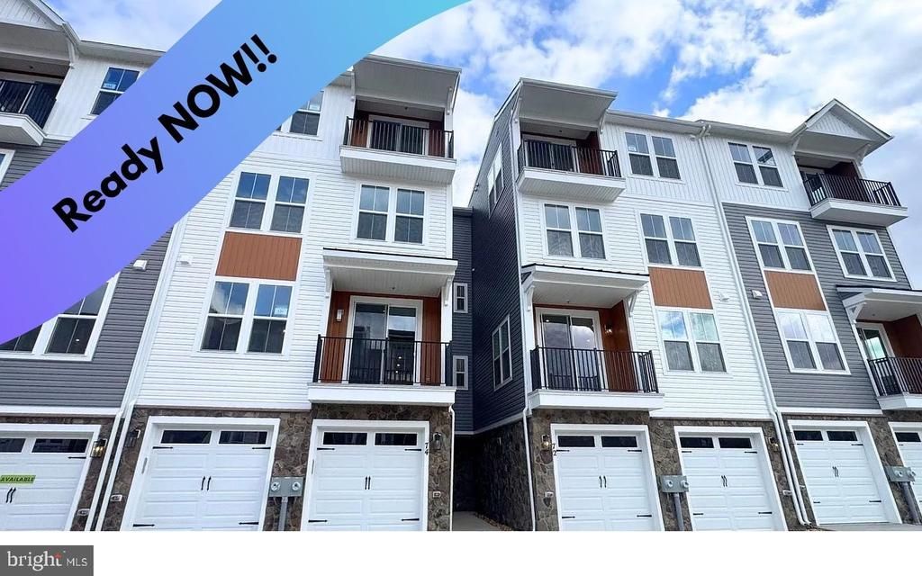 74 Valerian Loop, Unit 1, Stafford, VA 22554 Main Photo