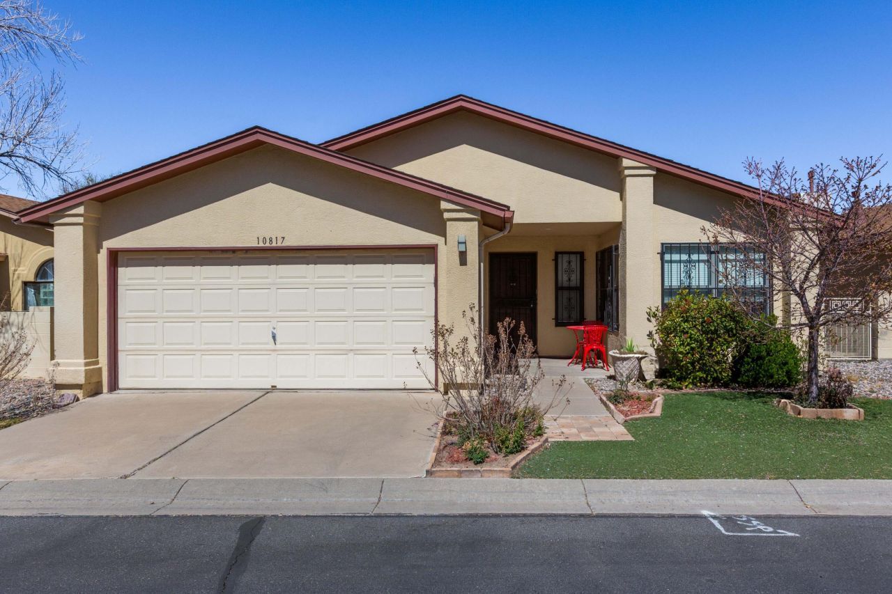 10817 Griffith Park Drive Ne, Albuquerque, NM 87123 Main Photo