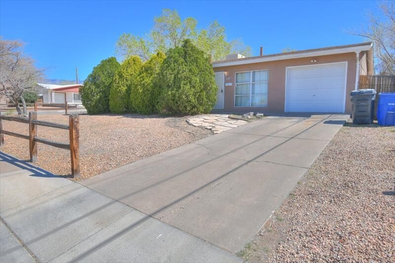 1128 Shirley Street Ne, Albuquerque, NM 87112 Main Photo