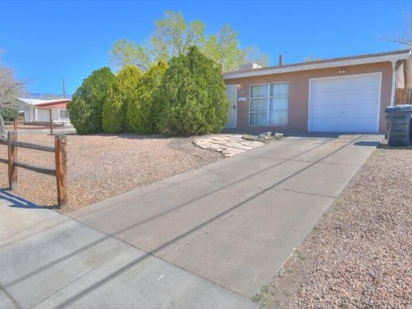 1128 Shirley Street NE, Albuquerque, NM 87112
