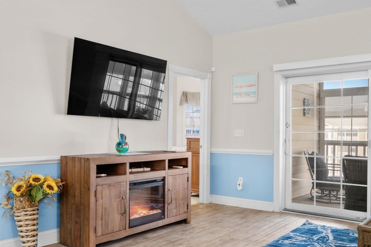 4879 Luster Leaf Circle Photo 10