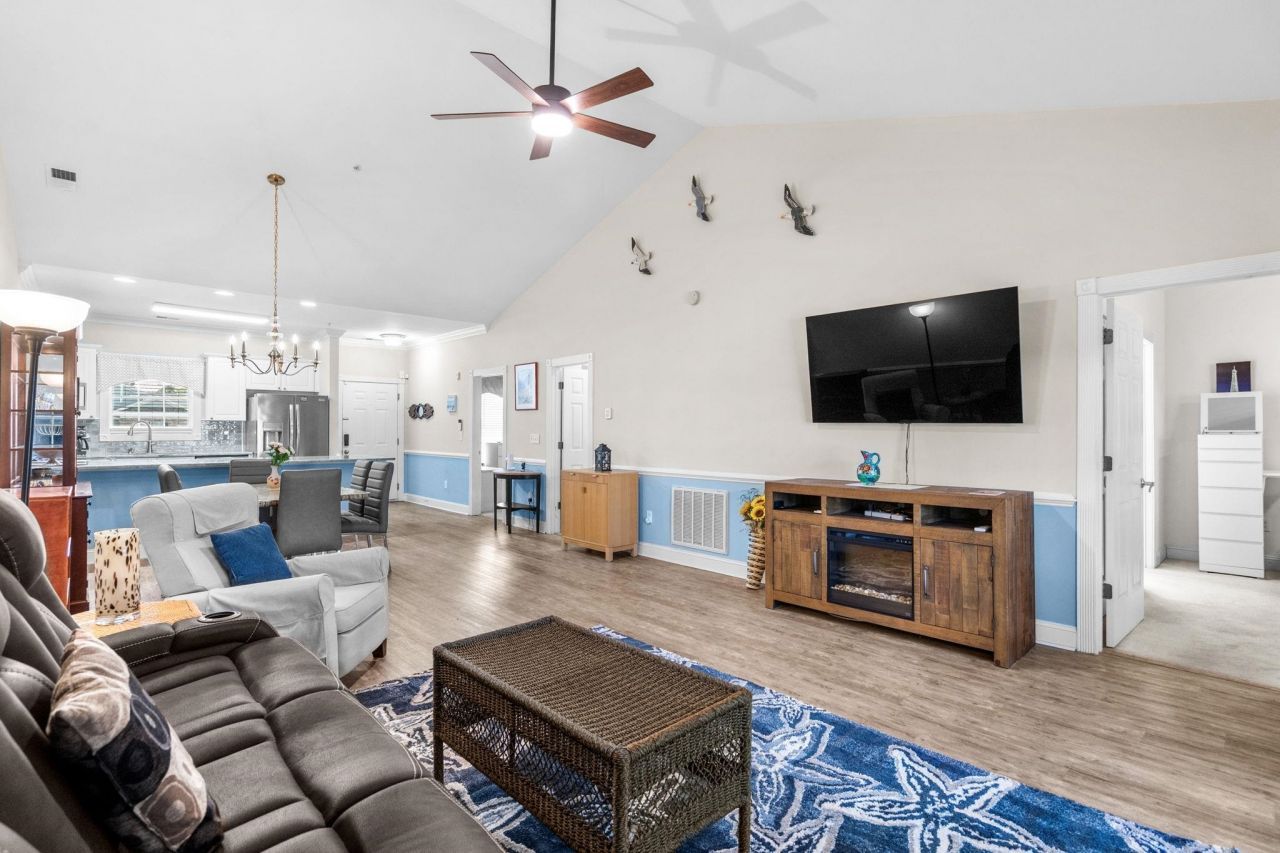 4879 Luster Leaf Circle Photo 11