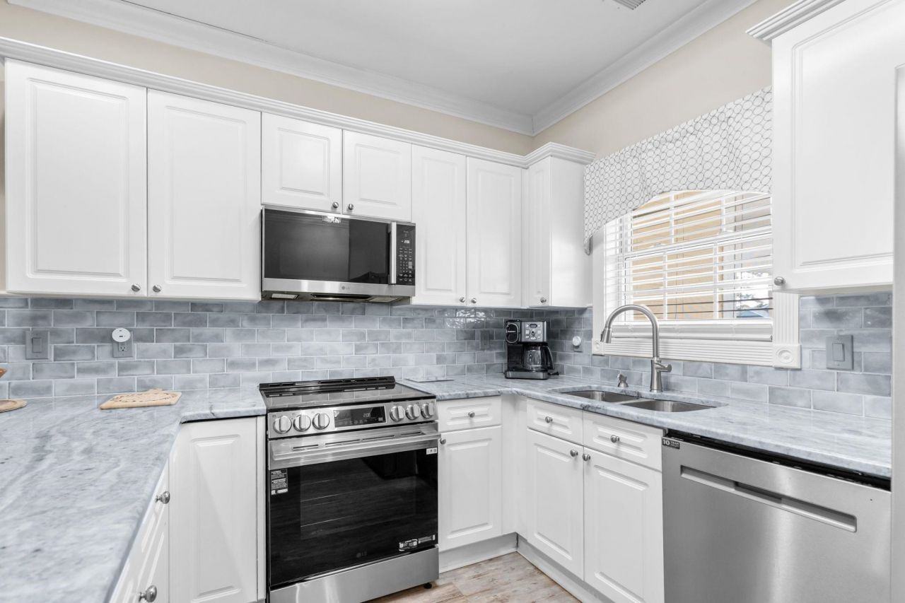 4879 Luster Leaf Circle Photo 19