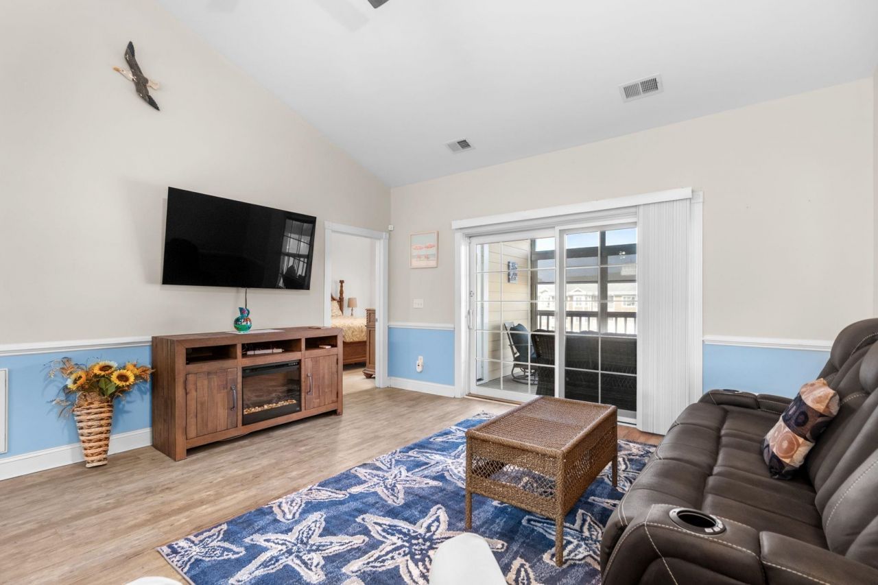 4879 Luster Leaf Circle Photo 9