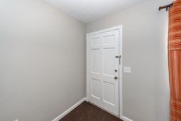 903 Yorktown Drive photo 4