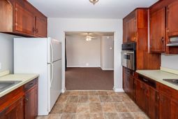 903 Yorktown Drive photo 4