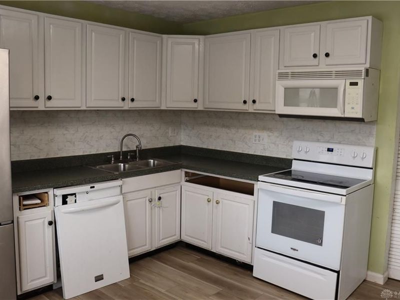 1955 Roxbury Drive, Xenia, OH 45385 Photo 10