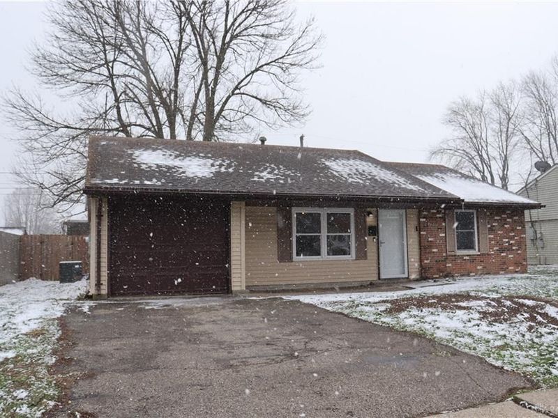 1955 Roxbury Drive, Xenia, OH 45385 Photo 3