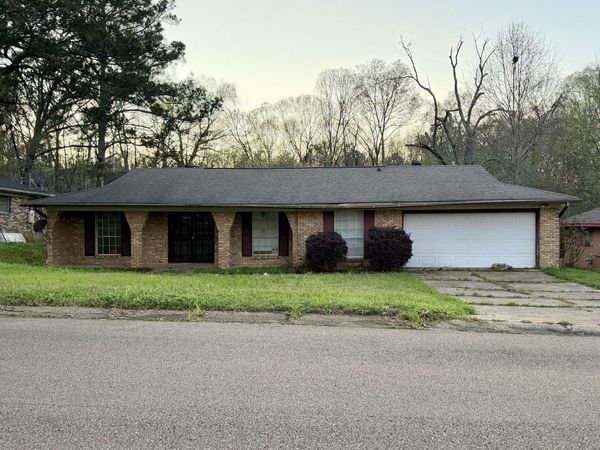 3343 Fleetwood Drive, Jackson, MS 39212