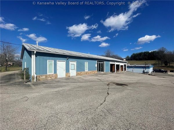 6421 Sissonville Drive, Sissonville, WV 25320