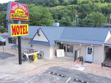 56721 Ferry Landing Road, Shadyside, OH 43947