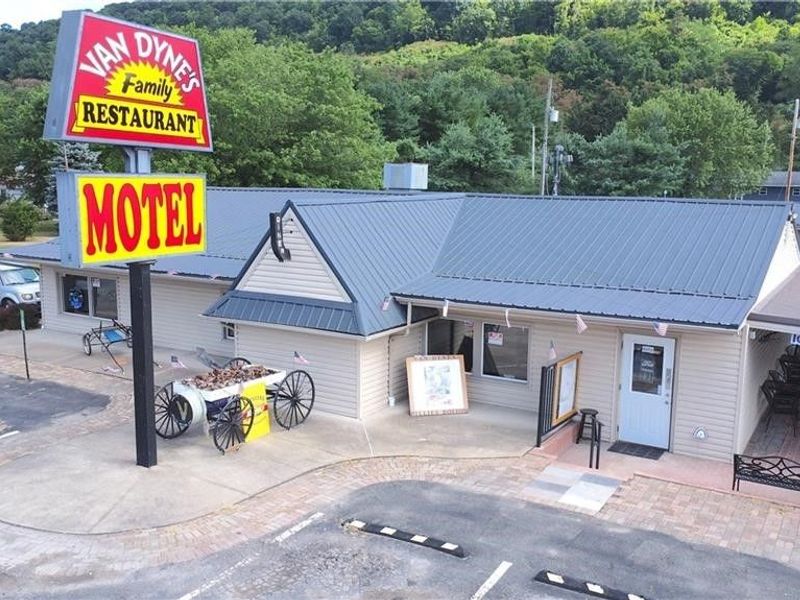 56721 Ferry Landing Road, Shadyside, OH 43947 Photo 1