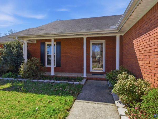 2307 Winthrop Drive SW, Decatur, AL 35603