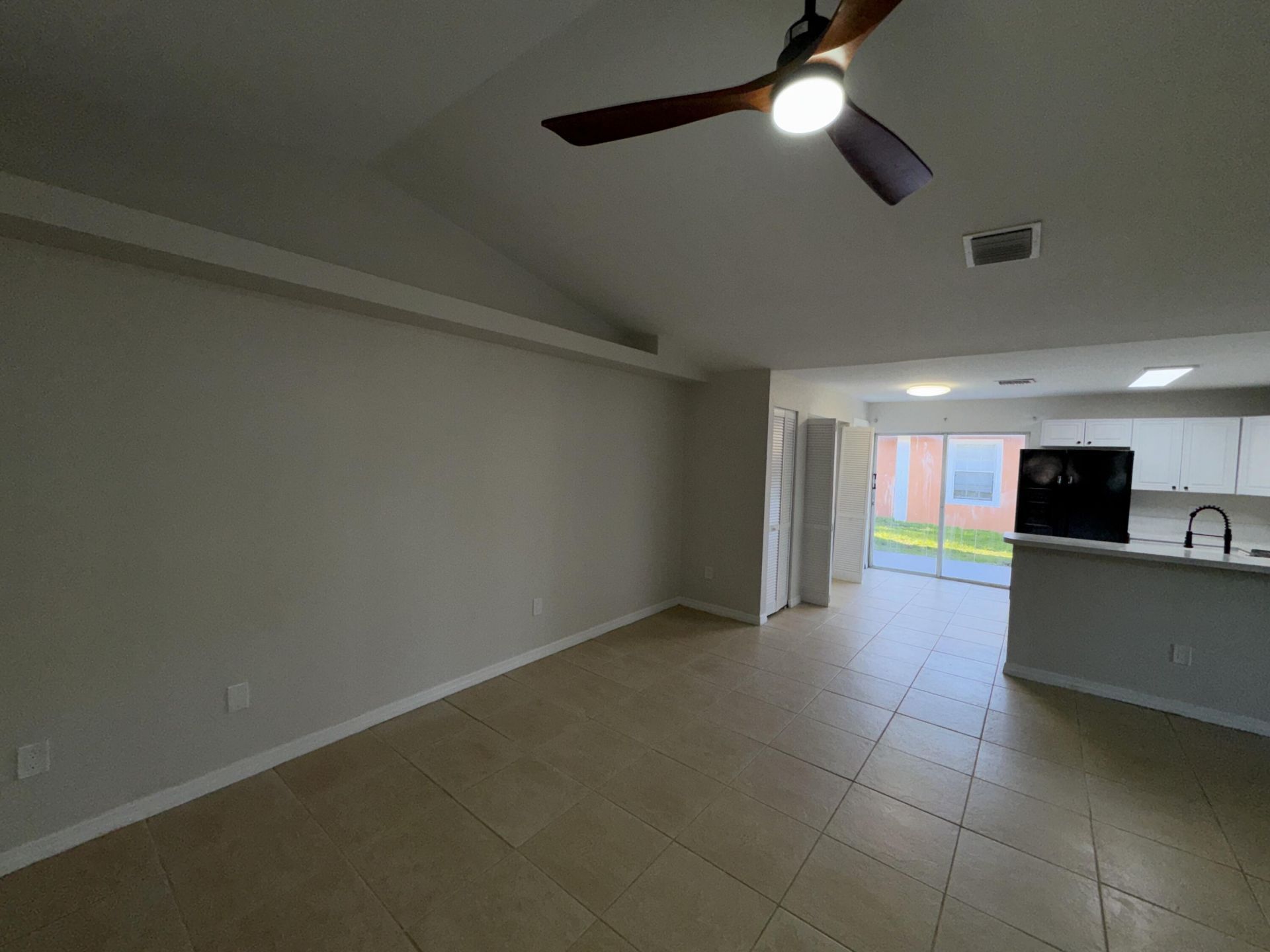 618 NE 1st Street, Unit A, Boynton Beach, FL 33435 Photo