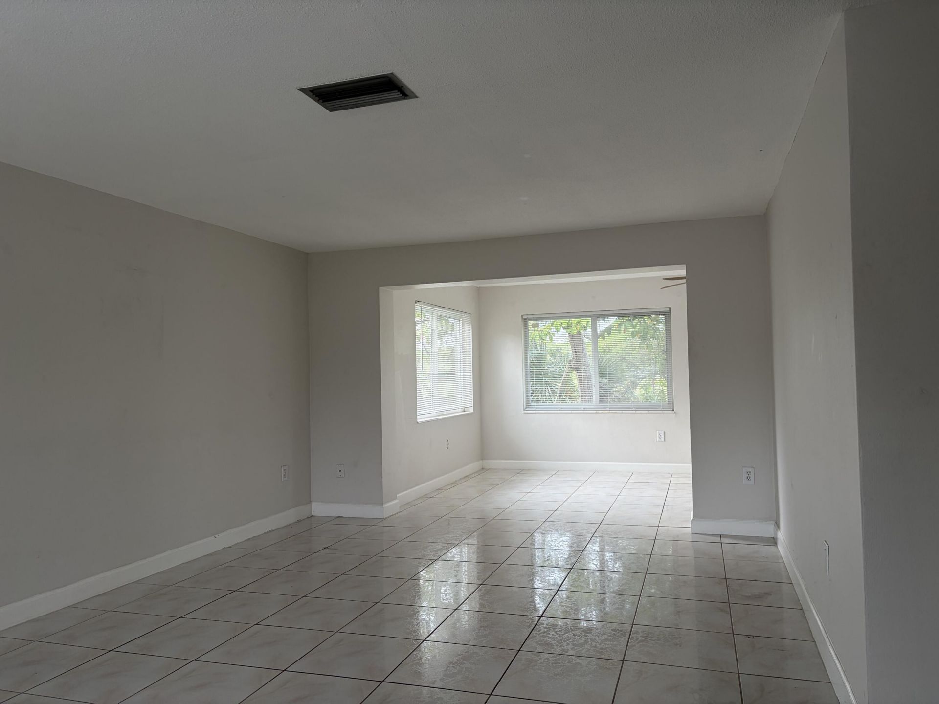 6691 NW 30th Street, Sunrise, FL 33313 Photo