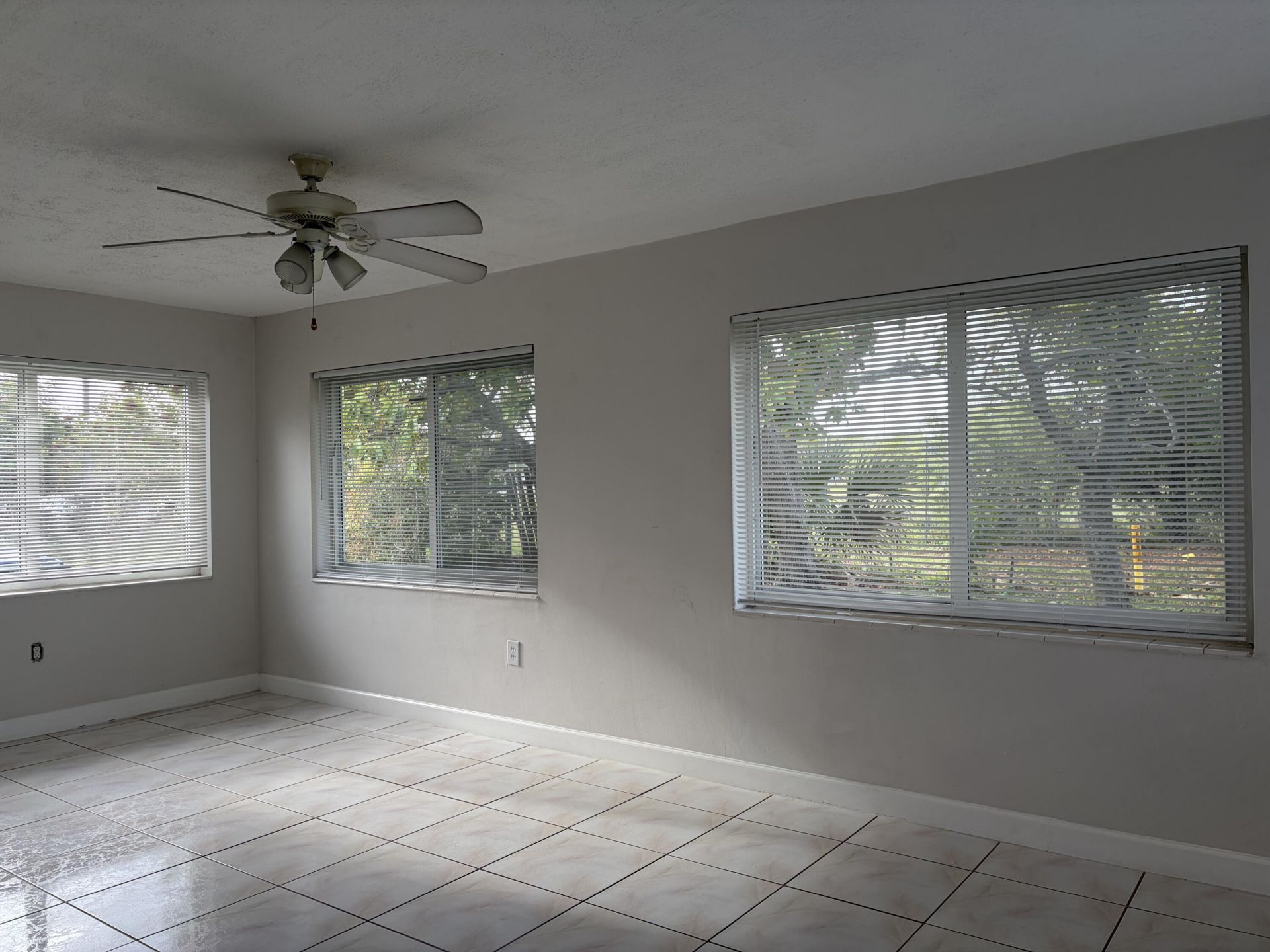 6691 NW 30th Street, Sunrise, FL 33313 Photo