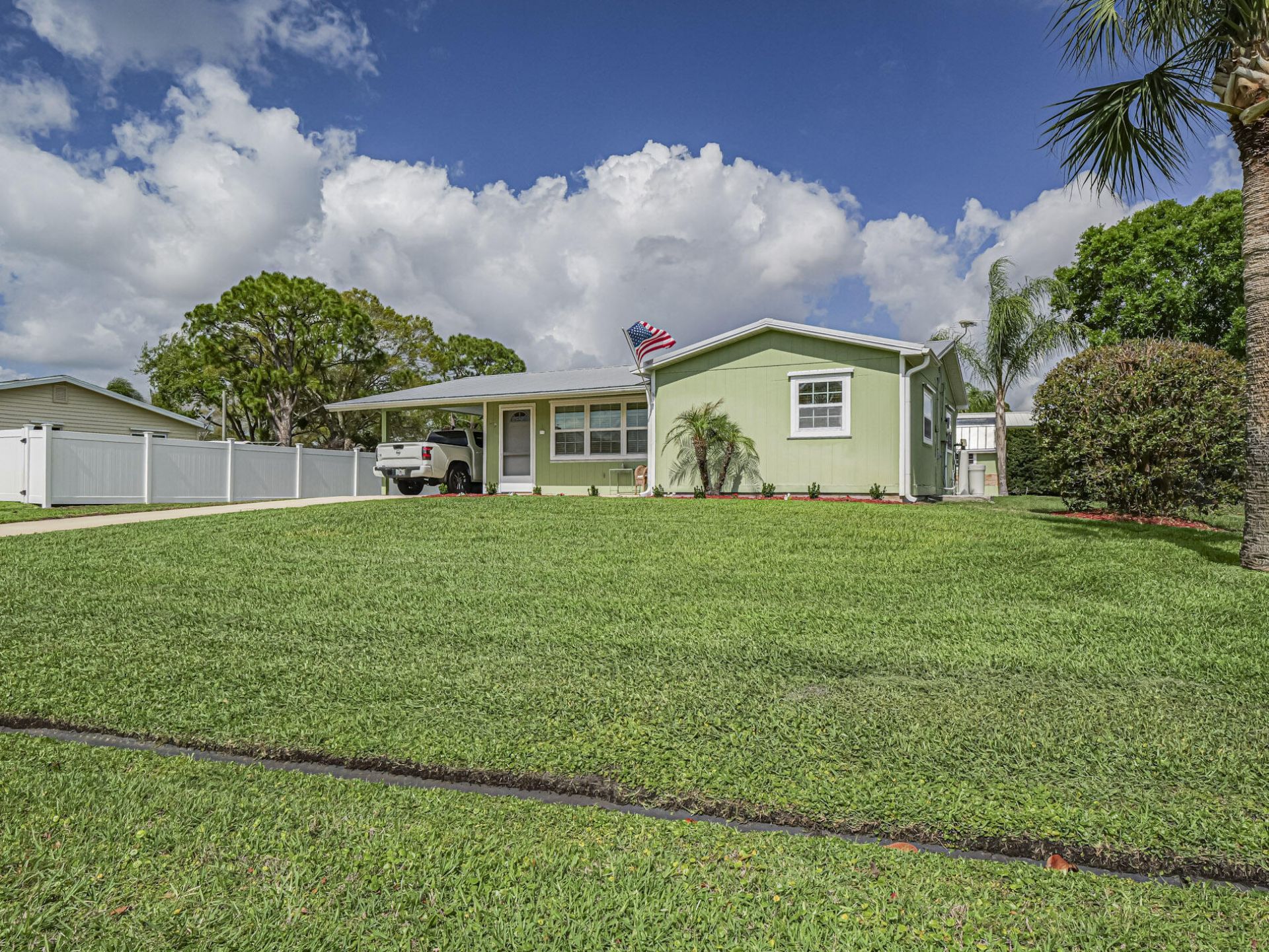 573 Autumn Terrace, Sebastian, FL 32958 Photo