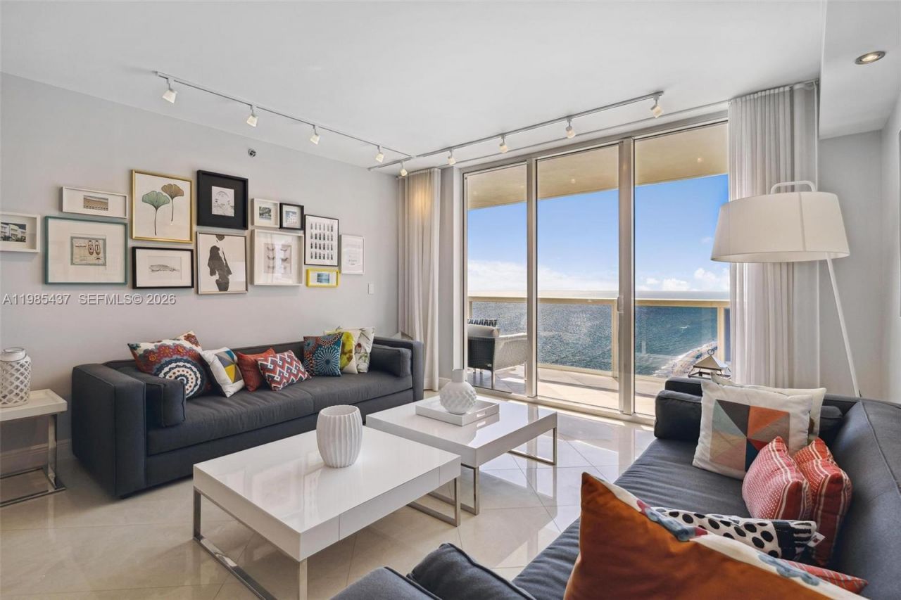 1830 S Ocean Dr, Unit 2703, Hallandale Beach, FL 33009 Photo