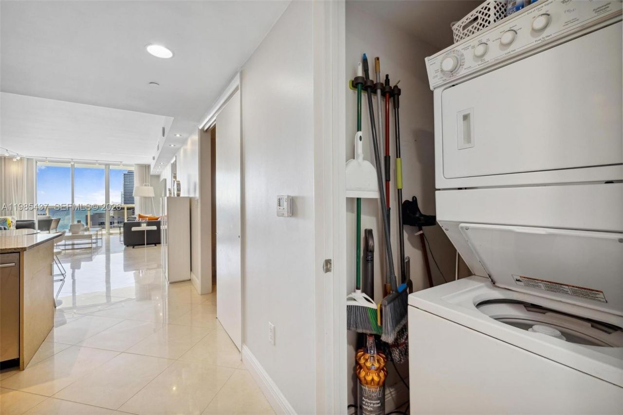 1830 S Ocean Dr, Unit 2703, Hallandale Beach, FL 33009 Photo