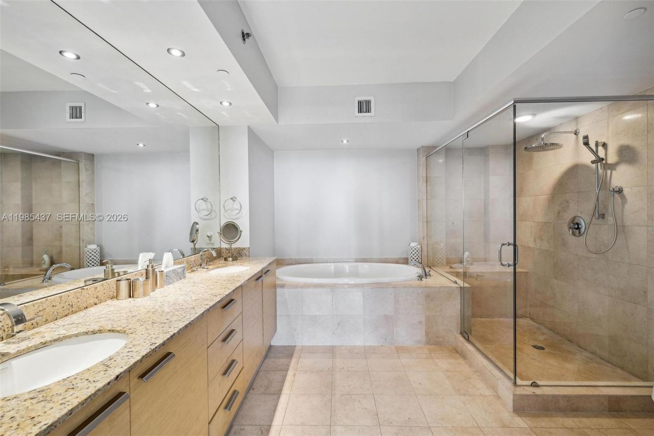 1830 S Ocean Dr, Unit 2703, Hallandale Beach, FL 33009 Photo