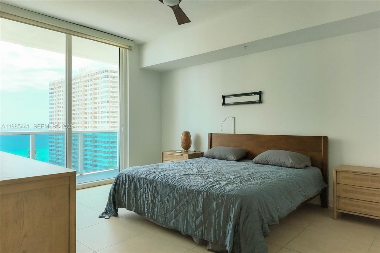 1945 S Ocean Dr, Unit 1114, Hallandale Beach, FL 33009 Photo