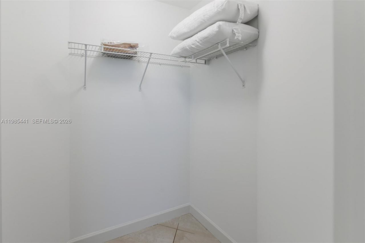 1945 S Ocean Dr, Unit 1114, Hallandale Beach, FL 33009 Photo
