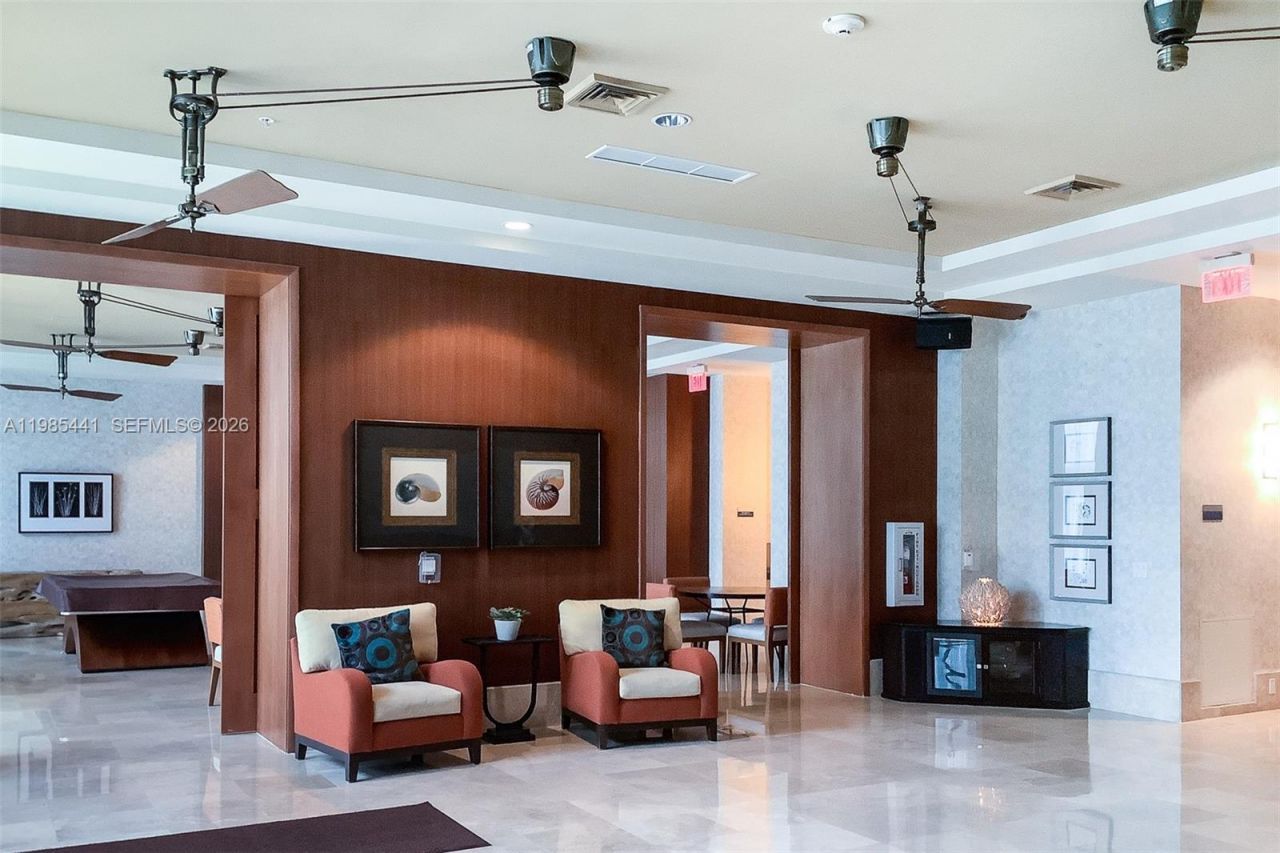 1945 S Ocean Dr, Unit 1114, Hallandale Beach, FL 33009 Photo