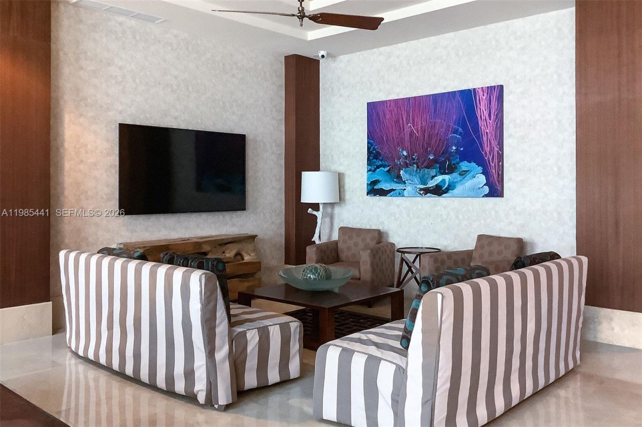 1945 S Ocean Dr, Unit 1114, Hallandale Beach, FL 33009 Photo