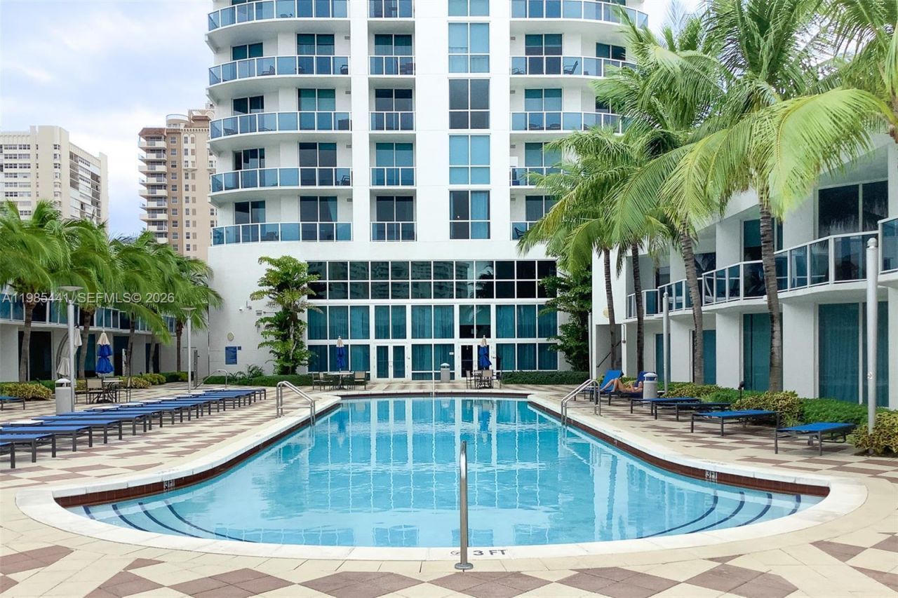 1945 S Ocean Dr, Unit 1114, Hallandale Beach, FL 33009 Photo