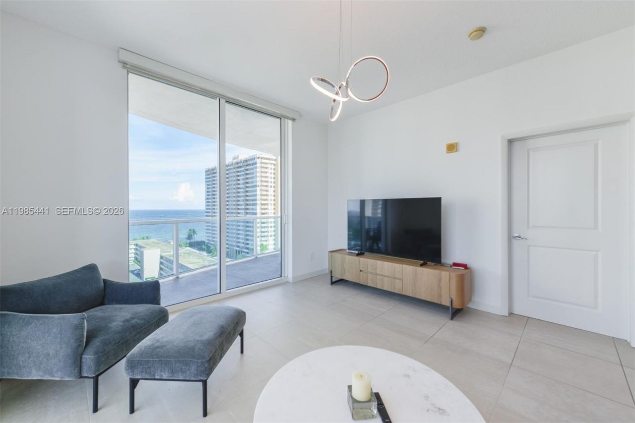 1945 S Ocean Dr, Unit 1114, Hallandale Beach, FL 33009 Photo