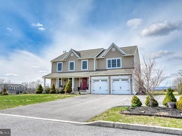 211 OVAL DRIVE , HAMBURG, PA 19526