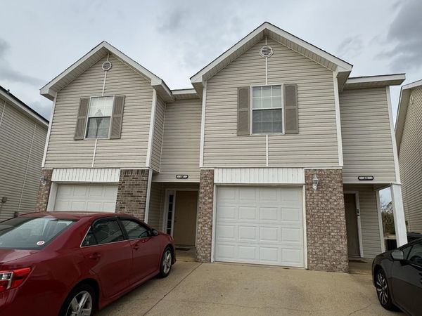 62/64 Inverness Rd, Starkville, MS 39759