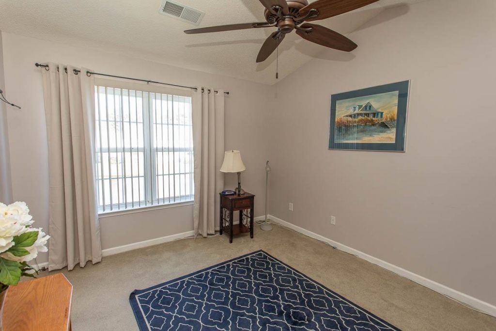 420 Whinstone Dr. Photo 11