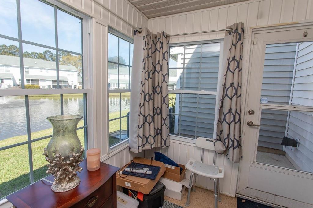 420 Whinstone Dr. Photo 16