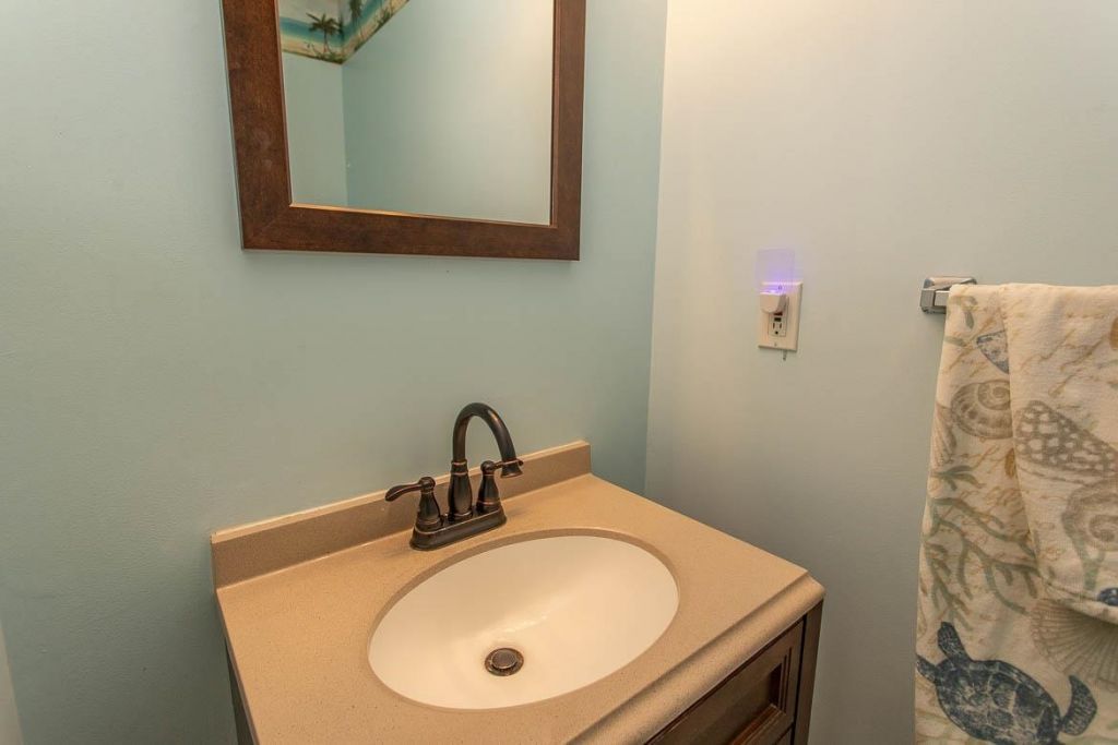 420 Whinstone Dr. Photo 23