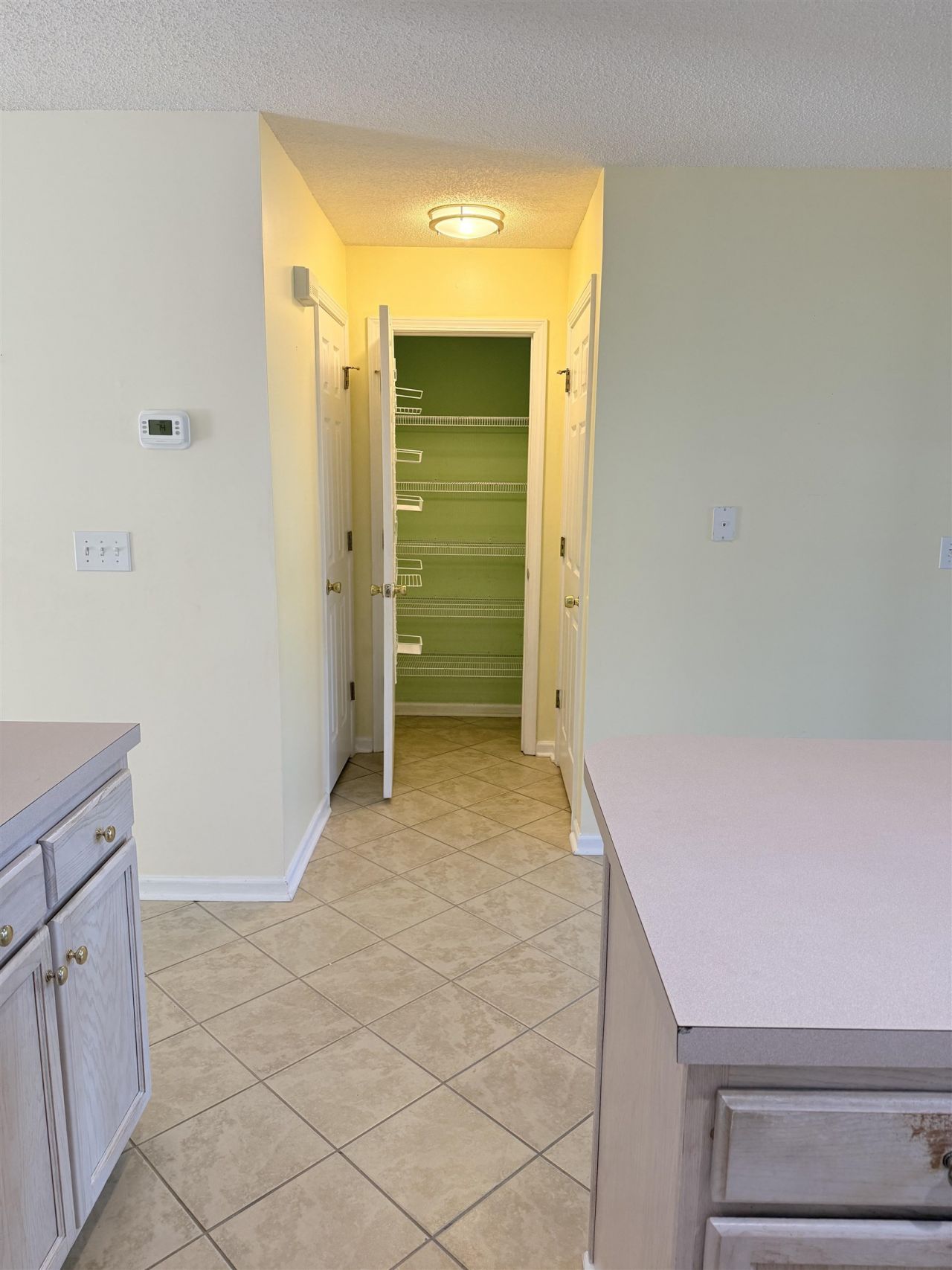 420 Whinstone Dr. Photo 24