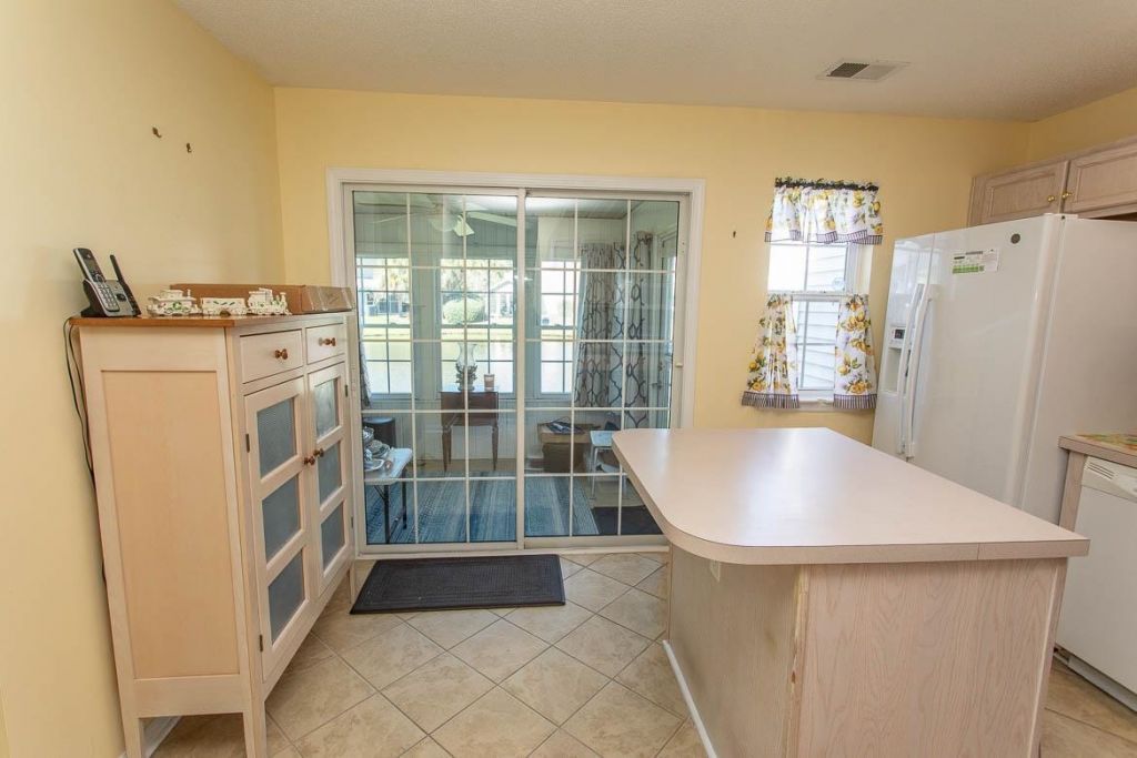 420 Whinstone Dr. Photo 27