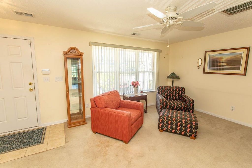 420 Whinstone Dr. Photo 33