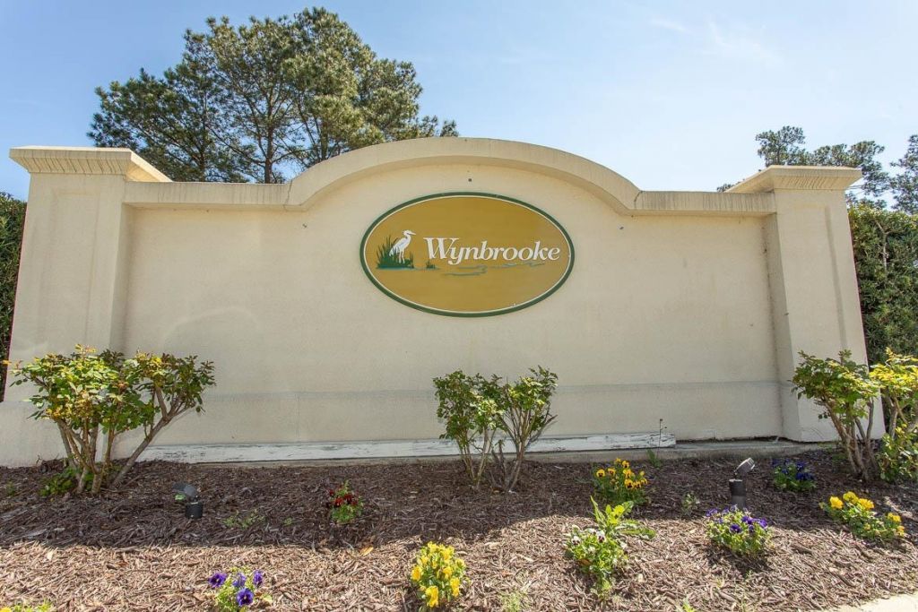 420 Whinstone Dr. Photo 44