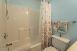 420 Whinstone Dr. photo 4