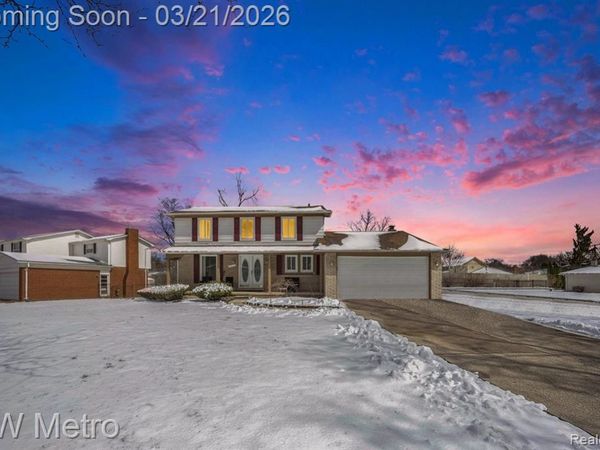 29370 Stellamar Drive, Southfield, MI 48076