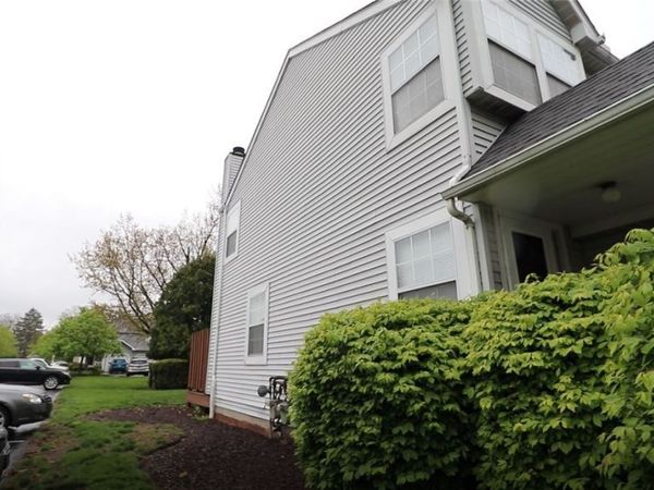 4540 Big Met Place, Cleveland, OH 44135